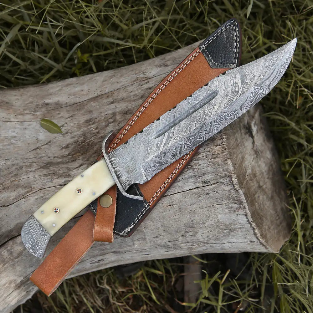 Premium Full Tang Damascus Bowie Knife for Hunting