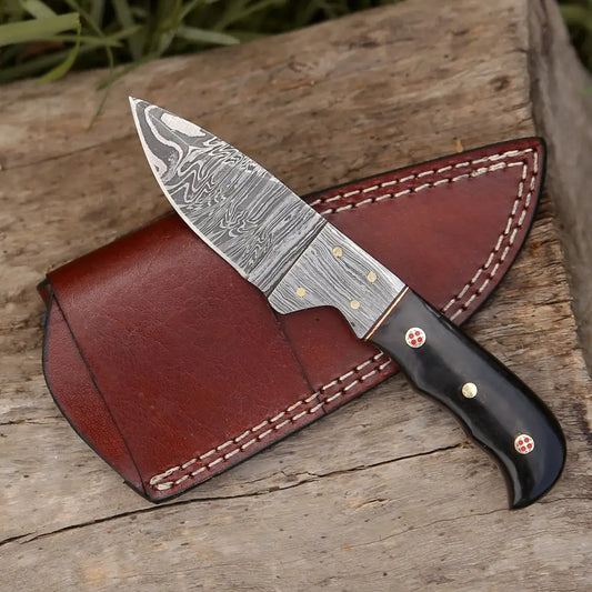 7.25 Handmade Forged Damascus Steel Full Tang Skinner Knife - Buffalo Horn Handle