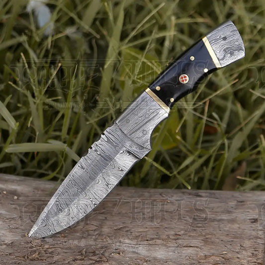 8.5 Hand Forged Damascus Steel Full Tang Skinner Knife - Buffalo Horn Handle H 020
