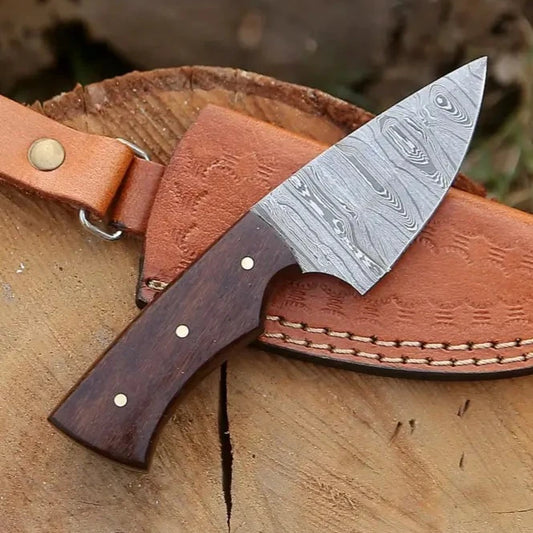 Handmade Damascus Steel Skinner Knife - Rosewood Handle 5.5’ Full Tang