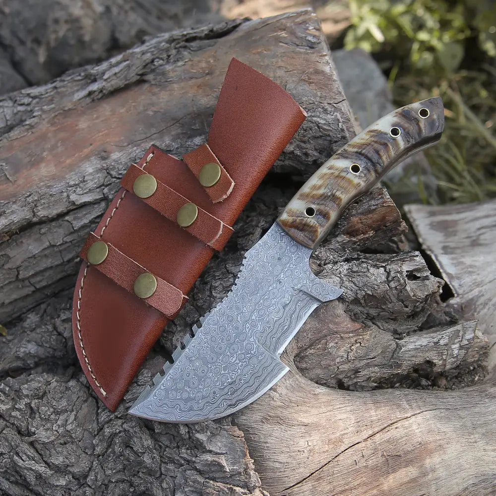 10Custom Hand Made Forged Damascus Steel Tracker Hunting Camping Knife With Ram Horn Handle Wh 3845