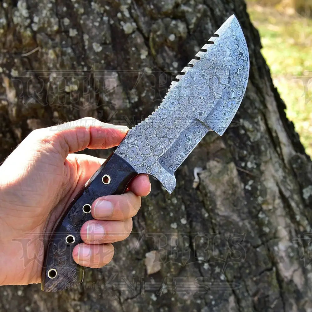 10Custom Hand Made Forged Damascus Steel Tracker Hunting Camping Knife With Ram Horn Handle Wh 3845