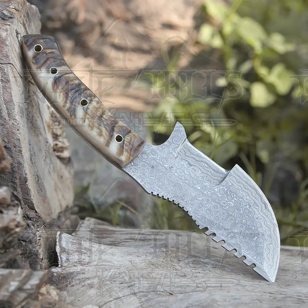 10Custom Hand Made Forged Damascus Steel Tracker Hunting Camping Knife With Ram Horn Handle Wh 3845