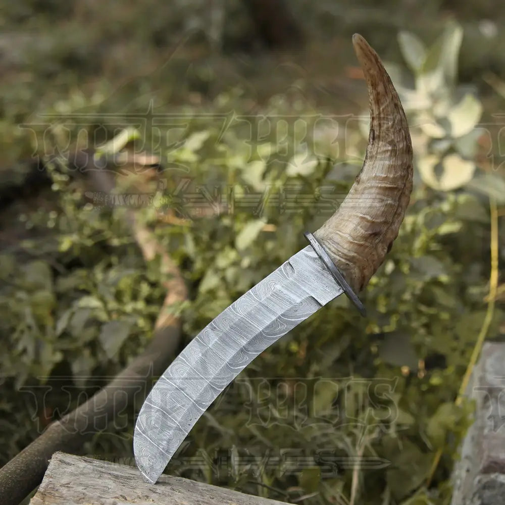 12 Hand Forged Damascus Steel Hunting Knife - Ram Horn Handle Collectibles:knives Swords &