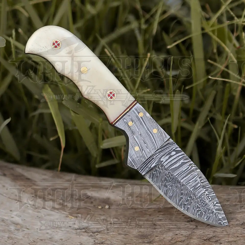 7.25 Hand Forged Damascus Steel Full Tang Skinner Knife - Camel Bone Handle