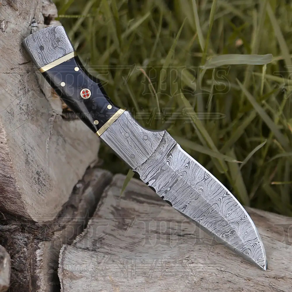 8.5 Hand Forged Damascus Steel Full Tang Skinner Knife - Buffalo Horn Handle H 020