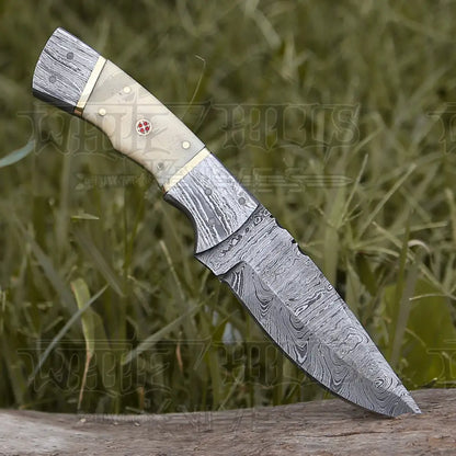 8.5 Hand Forged Damascus Steel Full Tang Skinner Knife - Camel Bone Handle H-017 Collectibles:knives
