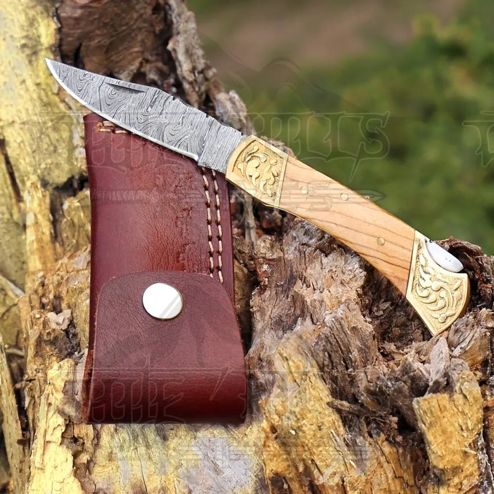 Damascus Steel Pocket Folding Hunter Knife Olivewood