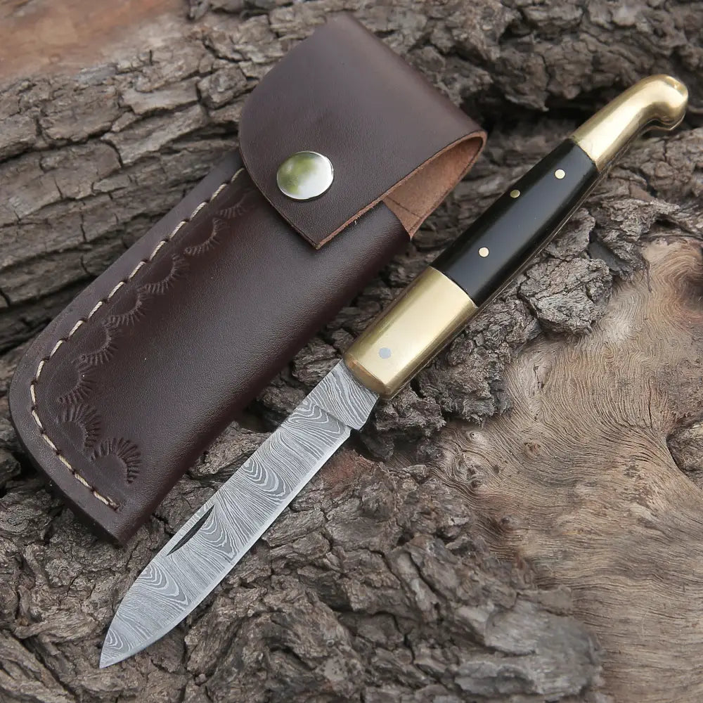 Hand Forged Damascus Steel Bull Horn Handle Pocket Knife With Genuine Cow Sheath Folding