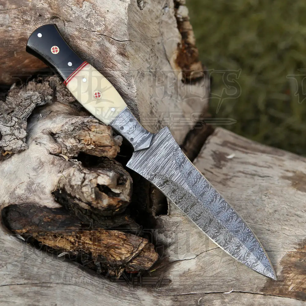 Hand Forged Damascus Steel Hunting Boot Knife With Bolster - Bull Horn & Bone Handle Boot Knife