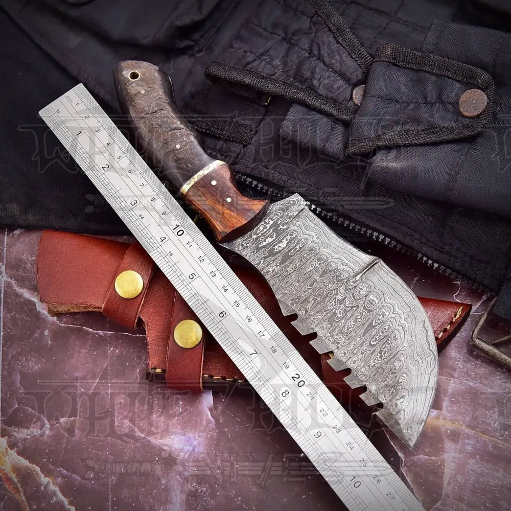 Handmade Damascus Steel Hunting Tracker Knife With Ram Horn & Cocobolo Wood Handle Wh 4432