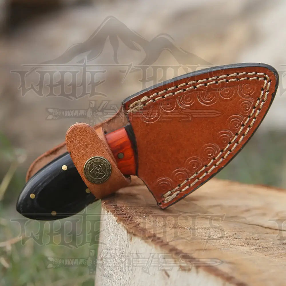 Handmade Damascus Steel Skinner Knife - Buffalo Horn & Wood Handle 5.5’ Full Tang