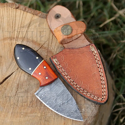 Handmade Damascus Steel Skinner Knife - Buffalo Horn & Wood Handle 5.5’ Full Tang