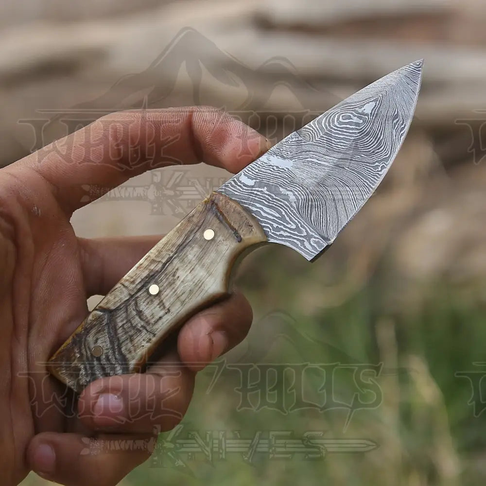 Handmade Damascus Steel Skinner Knife - Ram Horn Handle 5.5’ Full Tang