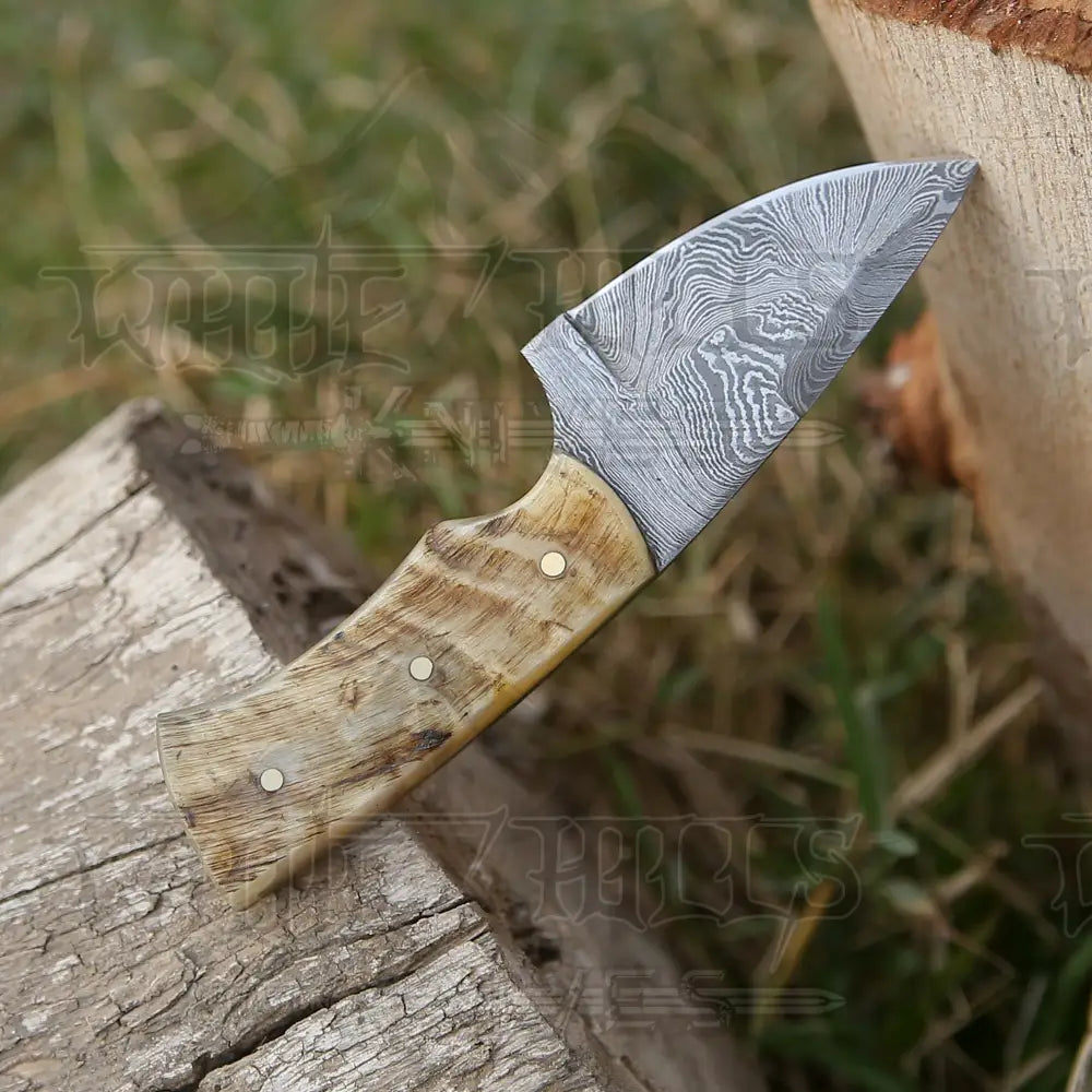 Handmade Damascus Steel Skinner Knife - Ram Horn Handle 5.5’ Full Tang
