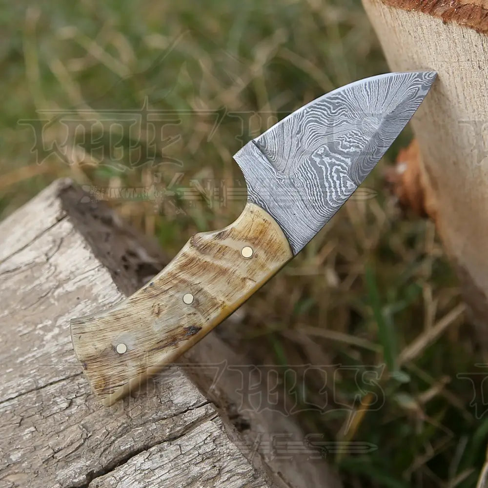 Custom Handmade Damascus Hunting Skinning Knife with Sheep Horn