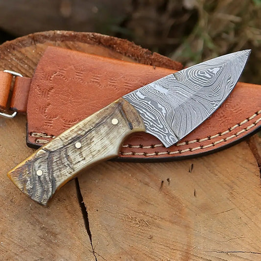 Handmade Damascus Steel Skinner Knife - Ram Horn Handle 5.5’ Full Tang