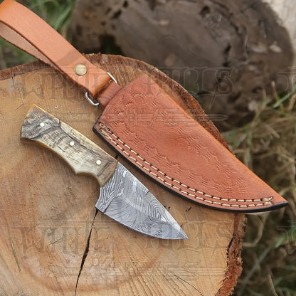 Handmade Damascus Steel Skinner Knife - Ram Horn Handle 5.5’ Full Tang