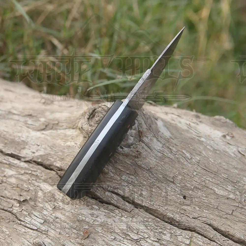 Handmade Damascus Steel Skinner Knife - Resin Handle 5.5’ Full Tang
