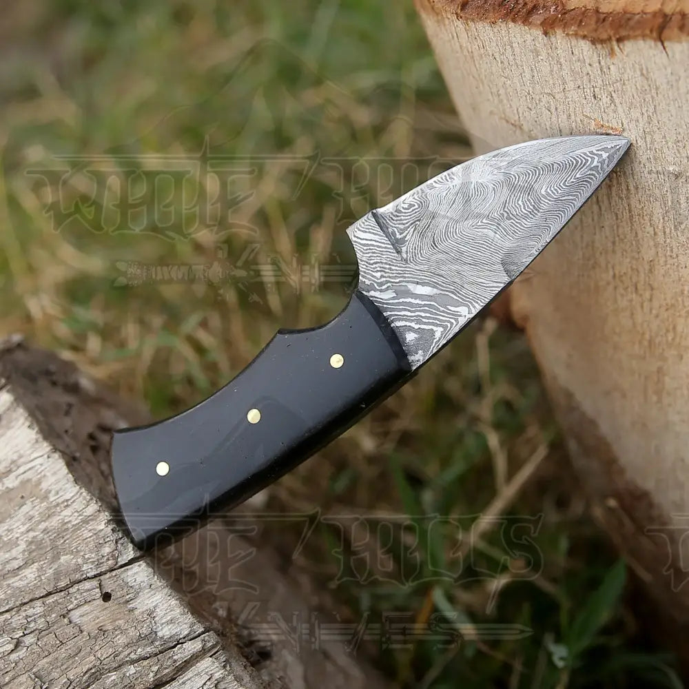 Handmade Damascus Steel Skinner Knife - Resin Handle 5.5’ Full Tang