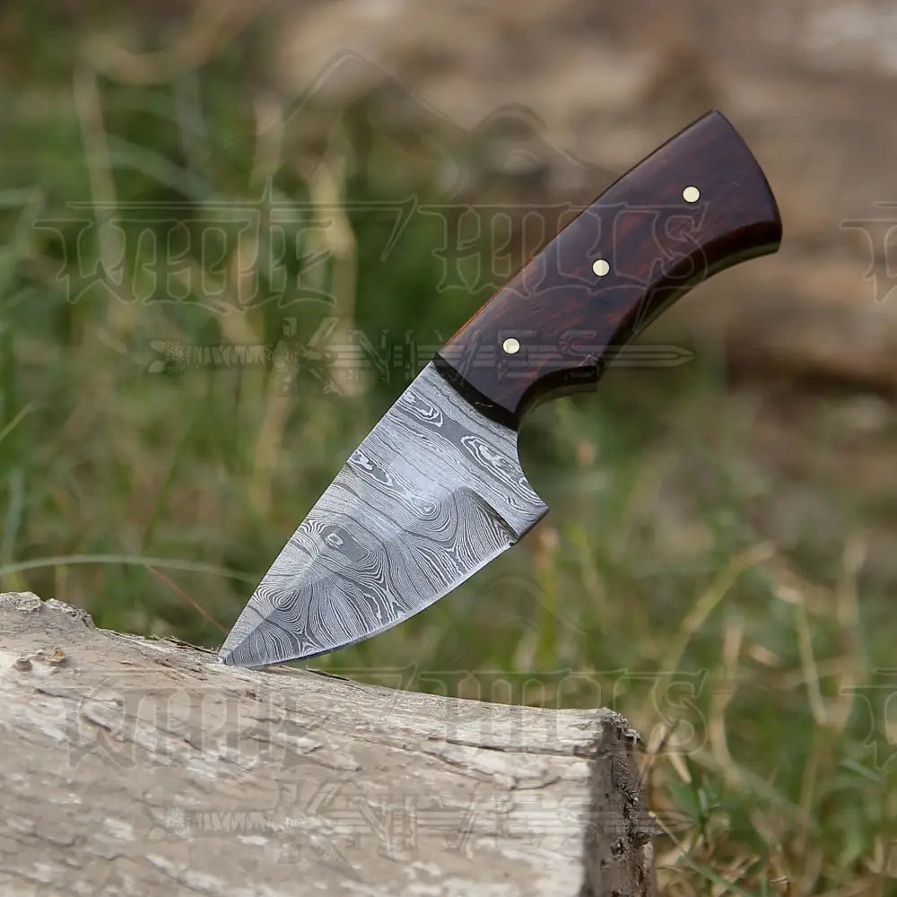 Handmade Damascus Steel Skinner Knife - Rosewood Handle 5.5’ Full Tang