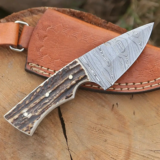 Handmade Damascus Steel Skinner Knife - Stag Antler Handle 5.5’ Full Tang