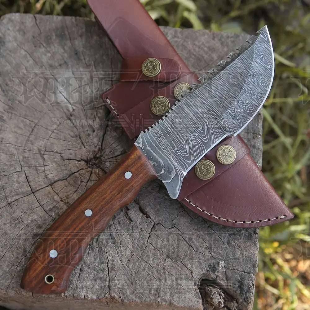 Tracker Knife - Hand Forged Damascus Steel Hunting Wood Handle